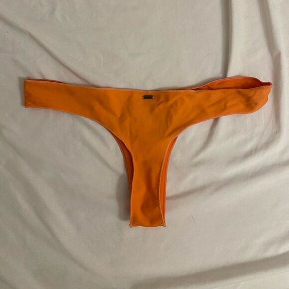 Ripcurl thong bikini bottom medium - Picture 1 of 3